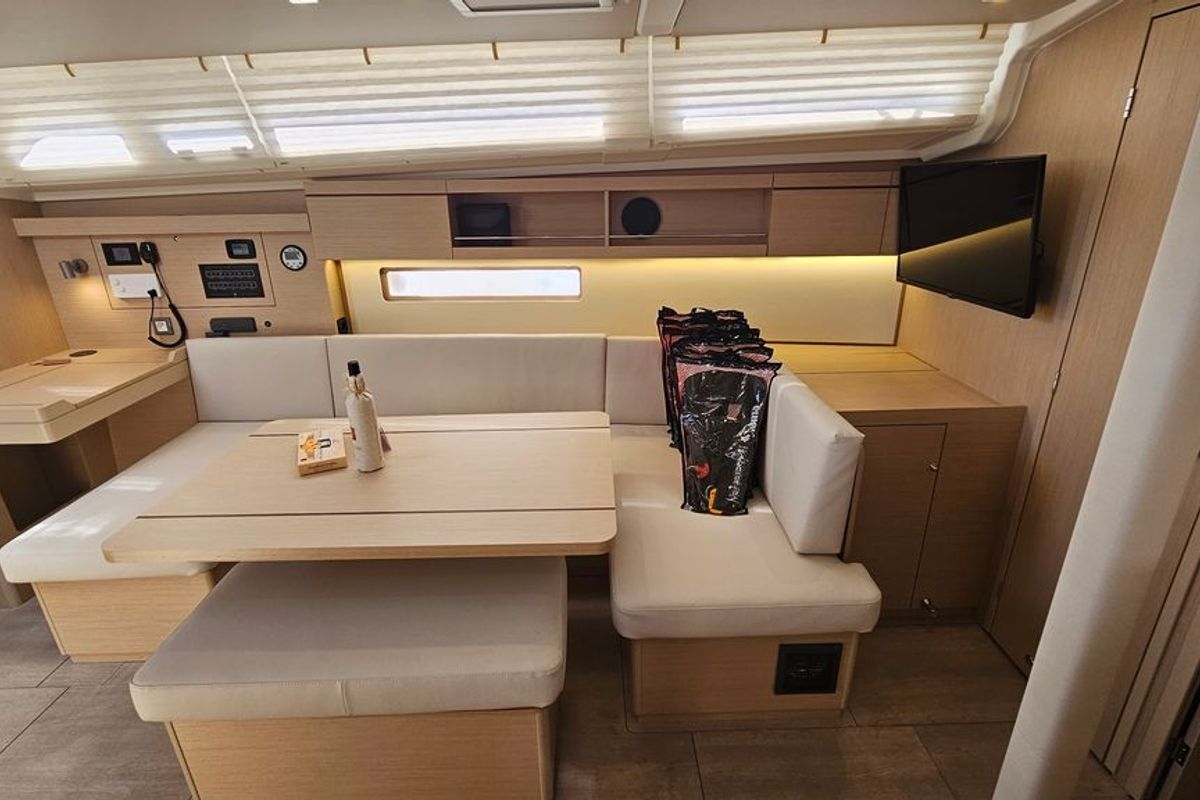 Salon of Dream Weaver, a Beneteau Oceanis 40.1 sailboat at Zadar, Croatia
