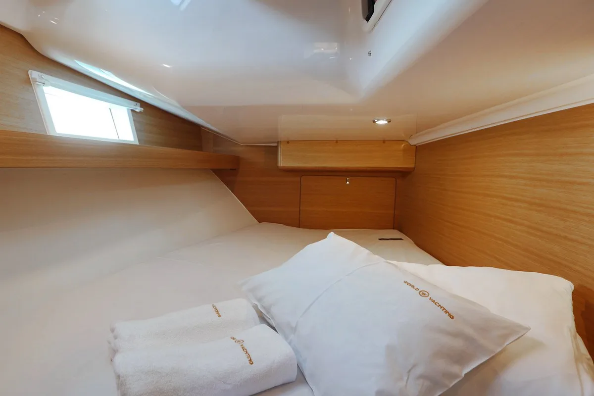 Cabin on Luna, a Elan Impression 45.1 sailboat at Grad Šibenik, Croatia
