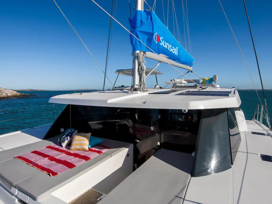 Deck of Sunsail 424/4/4 Premium, a Gulet Sunsail 424 catamaran at Tonnarella, Italy