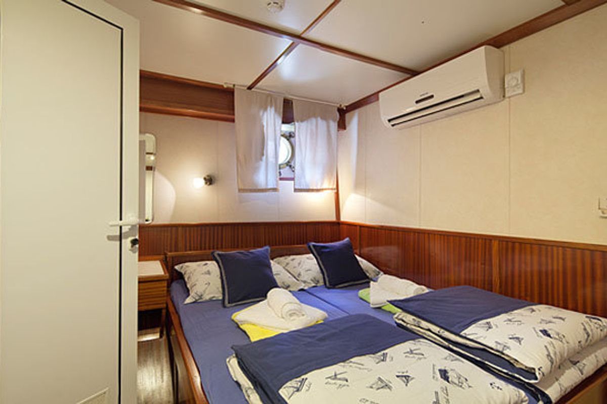 Cabin on Tajna Mora, a Unknown Tajna Mora yacht at Split, Croatia