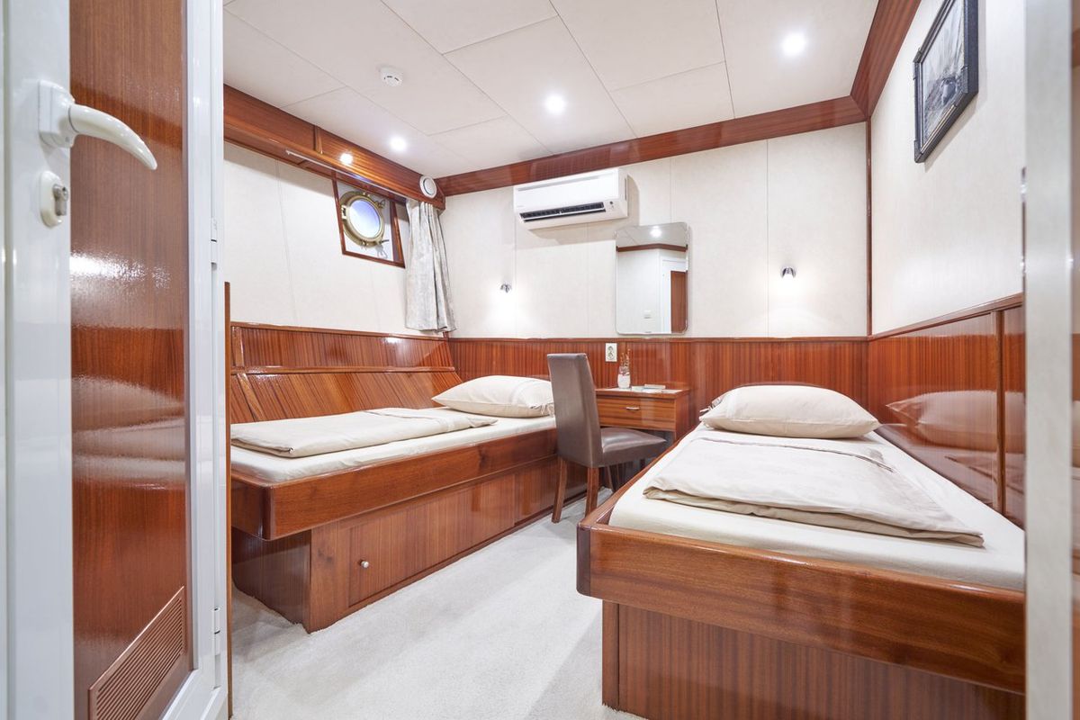 Cabin on Tajna Mora, a Unknown Tajna Mora yacht at Split, Croatia