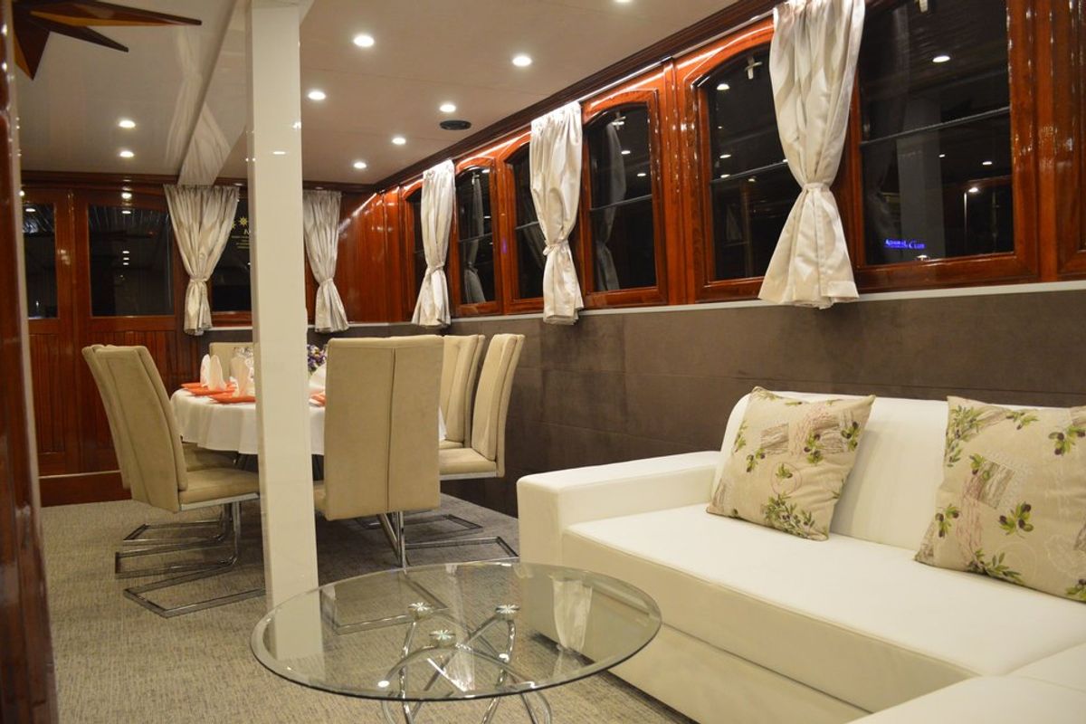 Salon of Tajna Mora, a Unknown Tajna Mora yacht at Split, Croatia