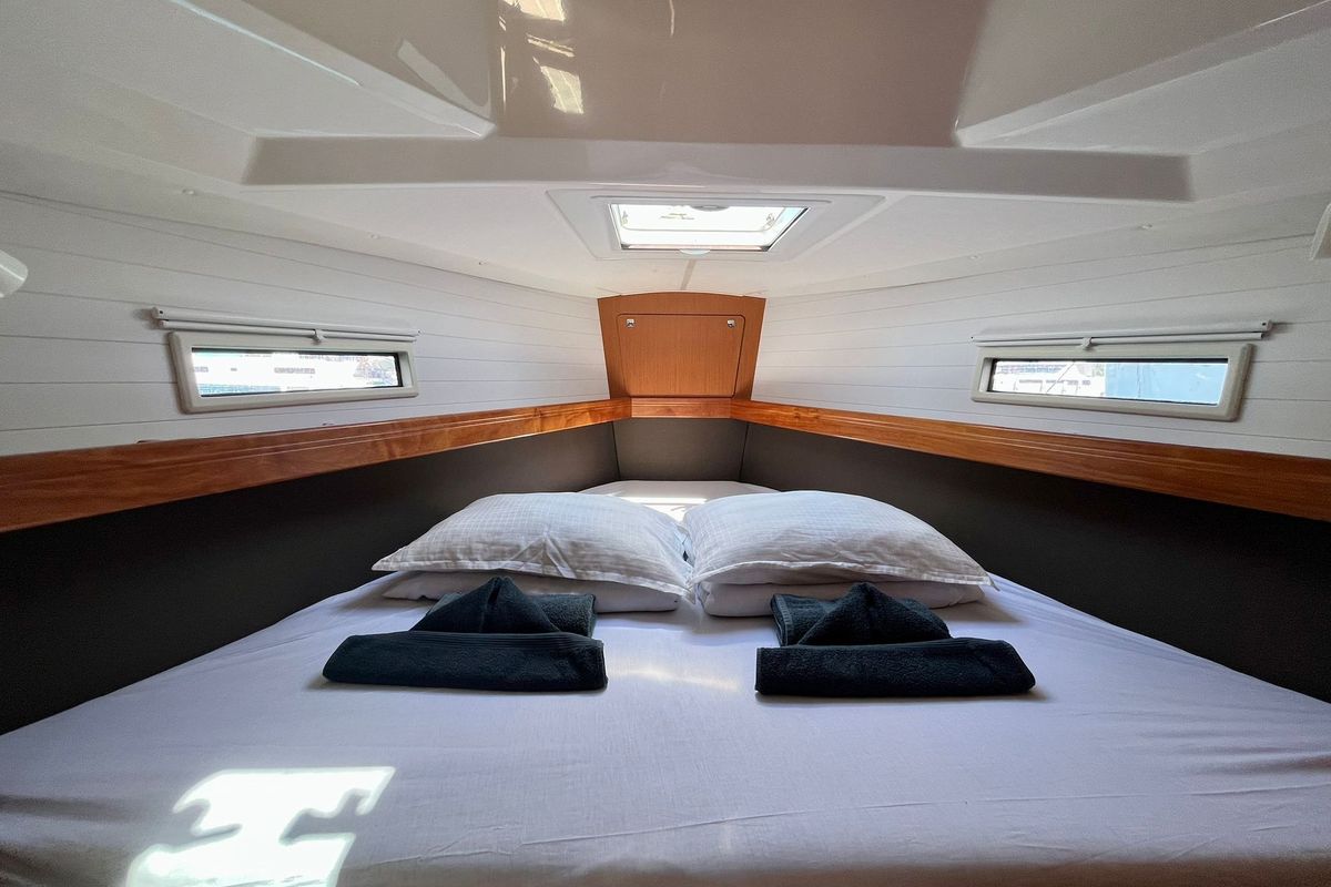 Cabin on My Point, a Bavaria Cruiser 41 sailboat at Općina Marina, Croatia