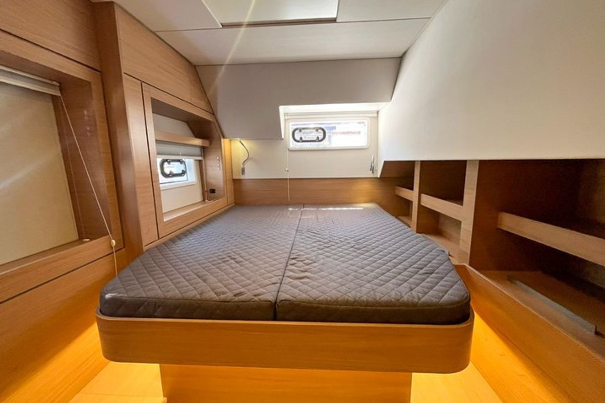 Cabin on Ten, a Bali 4.6 catamaran at Ajaccio, France