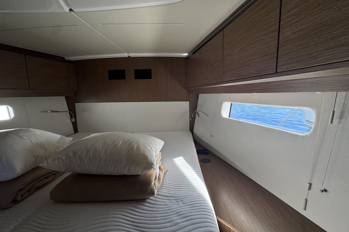 Cabin on Sacuri, a Bavaria 46 Cruiser sailboat at Figari/Golfo Aranci, Italy