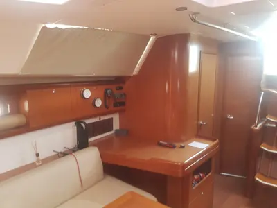 Salon of Myron, a Beneteau Oceanis 46 sailboat at Pisticci, Italy