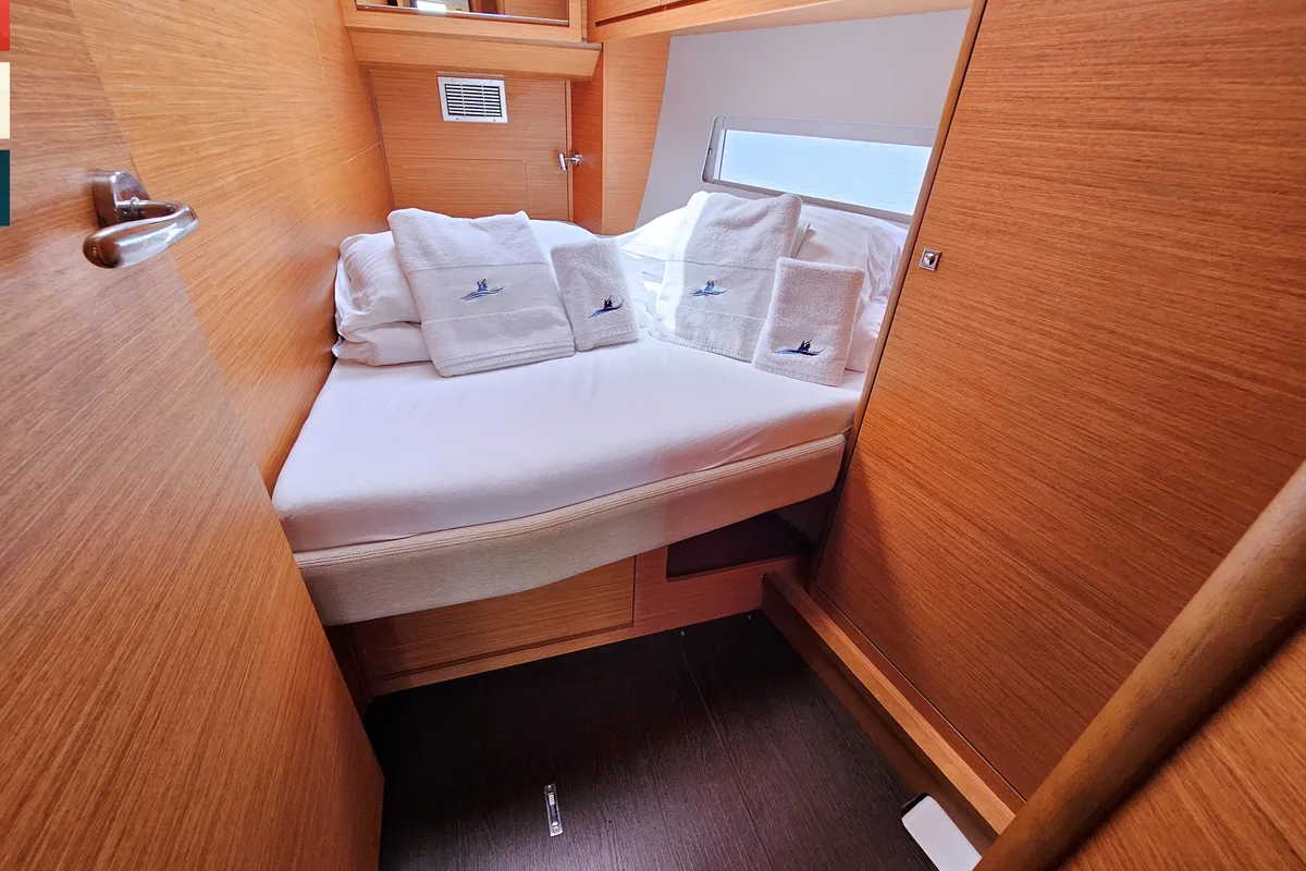 Cabin on Pavana, a Dufour 470 sailboat at Općina Rogoznica, Croatia