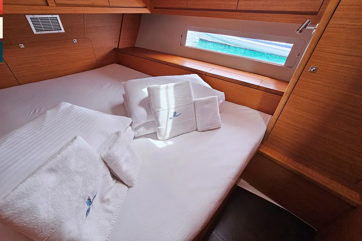 Cabin on Pavana, a Dufour 470 sailboat at Općina Rogoznica, Croatia