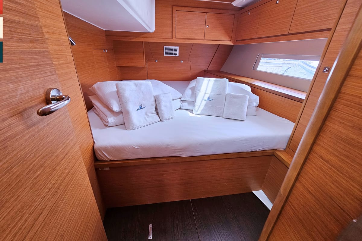 Cabin on Pavana, a Dufour 470 sailboat at Općina Rogoznica, Croatia