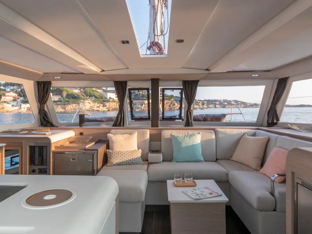 Salon of LUNADOR, a Fountaine Pajot Isla 40 catamaran at Propriano, France