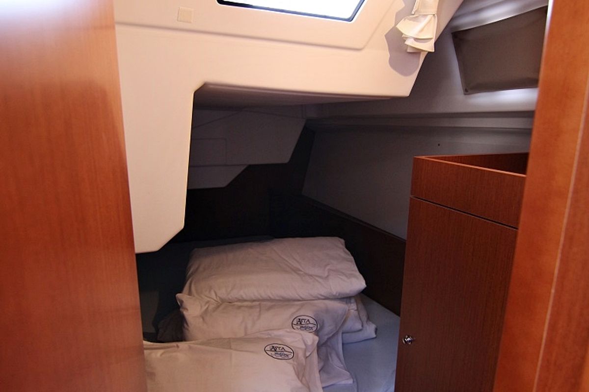Cabin on Aura, a Beneteau Oceanis 38.1 sailboat at Općina Sukošan, Croatia