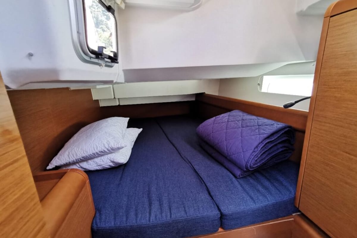 Cabin on Star Gazer, a Jeanneau Sun Odyssey 419 sailboat at Grad Pula, Croatia