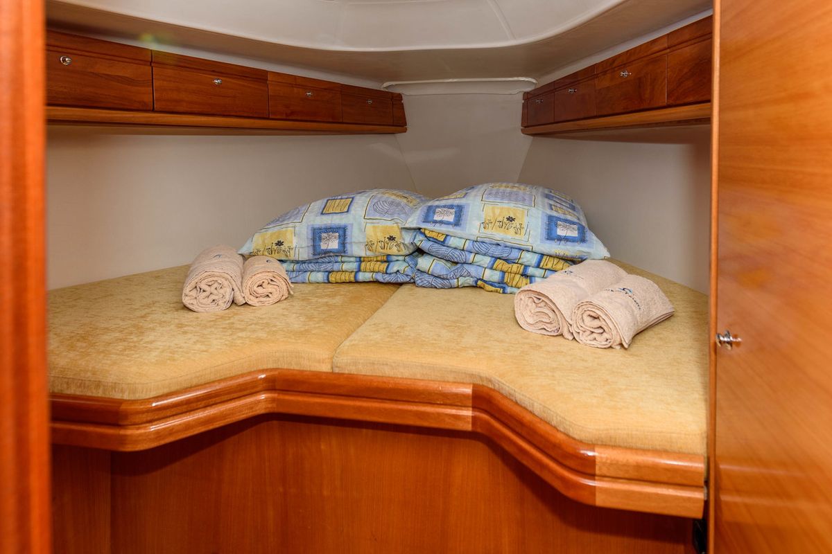Cabin on Dišpet, a Bavaria 33 Cruiser sailboat at Grad Trogir, Croatia