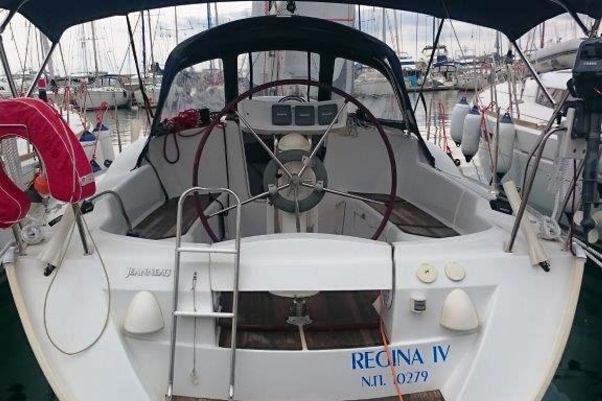 Cockpit of Regina IV, a Jeanneau Sun Odyssey 32i sailboat at Lavreotiki Municipal Unit, Greece