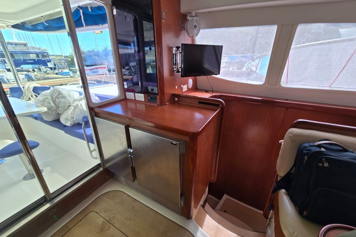 Salon of Moko Jumbie, a Leopard 46 catamaran at Ribishi, Saint Vincent and the Grenadines