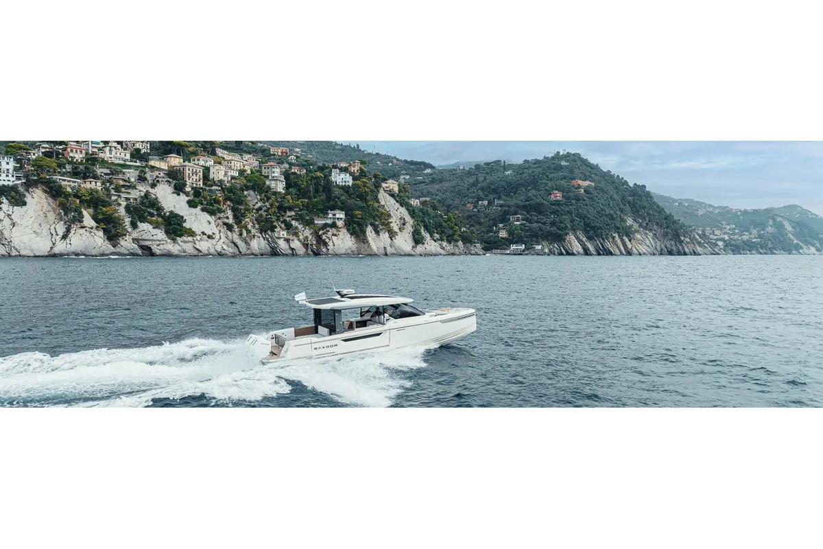 Exterior view of Paradox, a Saxdor Yachts Saxdor 400 GTO motorboat at Salamina Municipal Unit, Greece