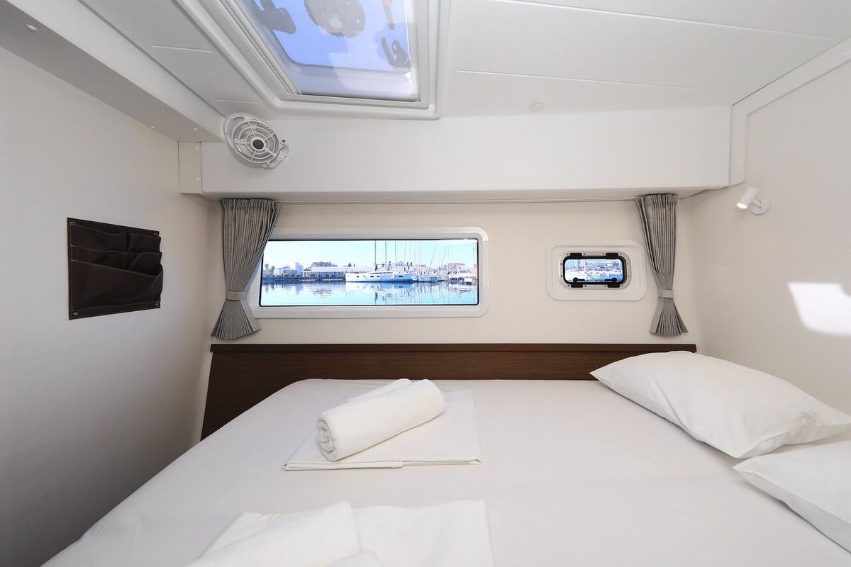 Cabin on Cuzamen, a Lagoon 42 catamaran at Općina Sukošan, Croatia
