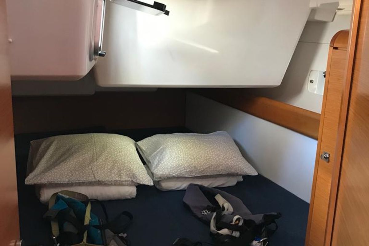 Cabin on Alboran Bourbon (Las Galletas), a Jeanneau Sun Odyssey 519 sailboat at Elephant Butte Estates, United States