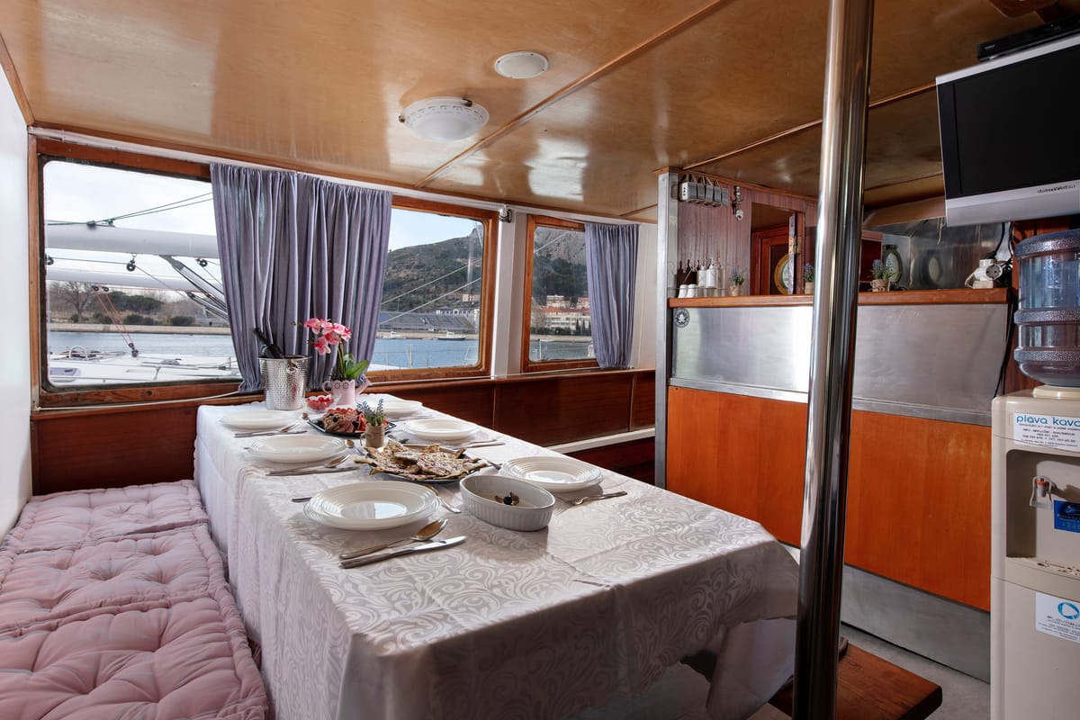 Salon of Primorac, a Gulet Gulet gulet at Grad Omiš, Croatia
