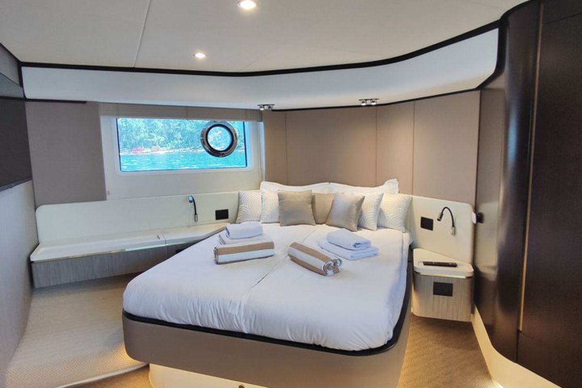 Cabin on Be Happy, a Azimut 55 Fly yacht at Grad Kaštela, Croatia