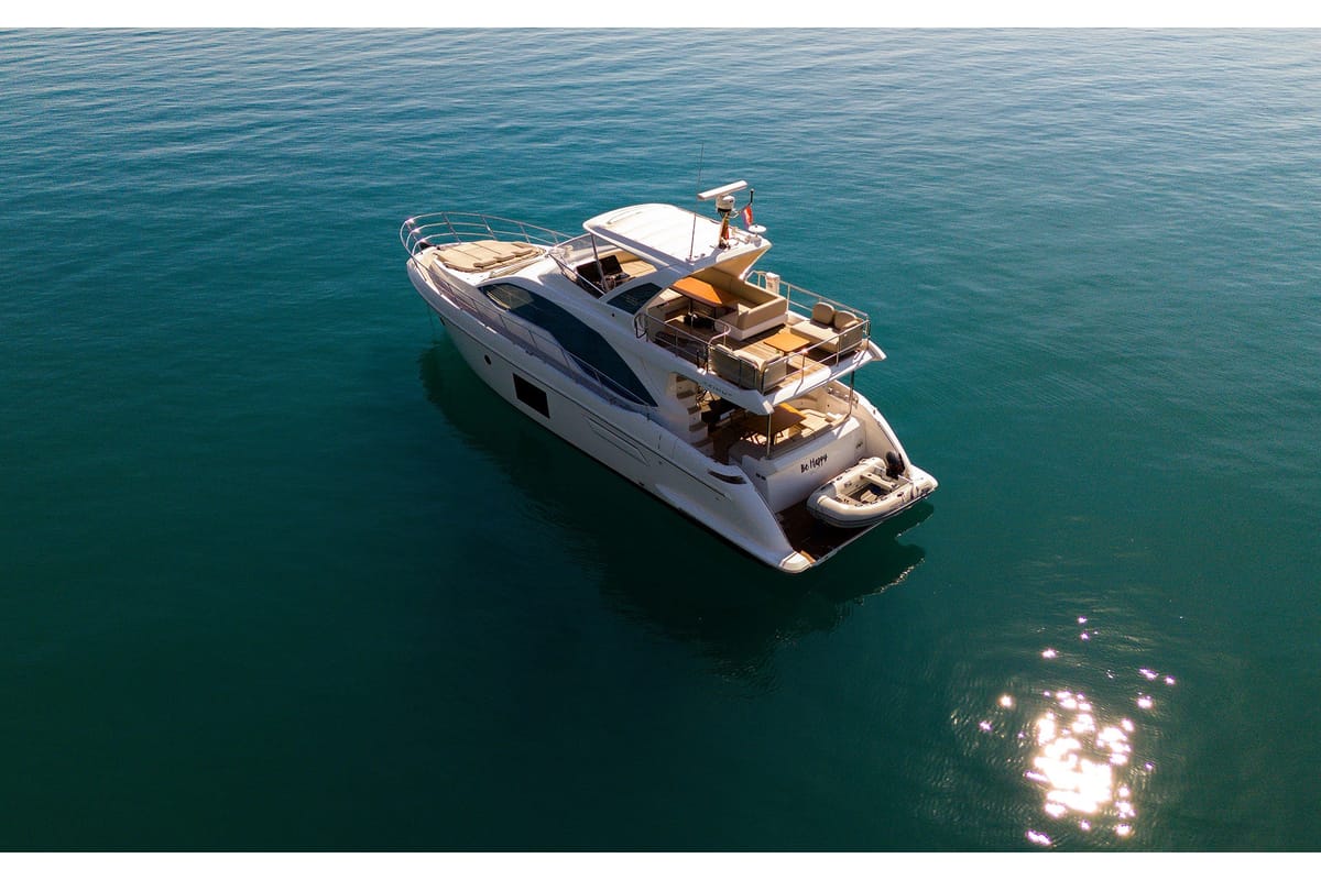 Exterior view of Be Happy, a Azimut 55 Fly yacht at Grad Kaštela, Croatia