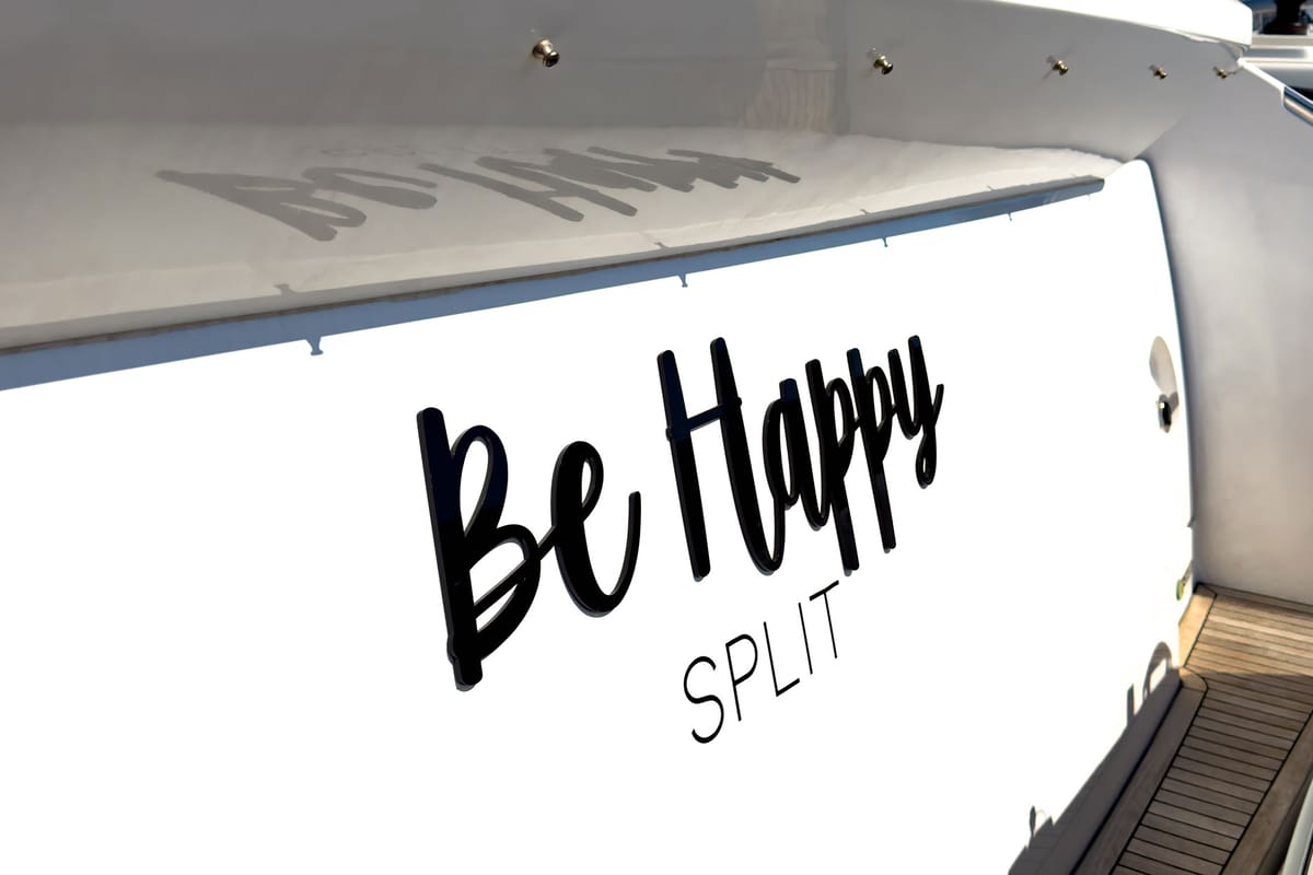Be Happy, a Azimut 55 Fly yacht at Grad Kaštela, Croatia