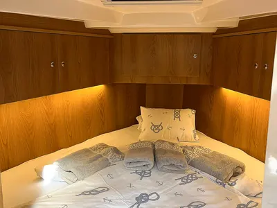 Lili, a Nikhen Yachts Nikhen Aquasun 34 Sedan yacht at Seget Donji, Croatia