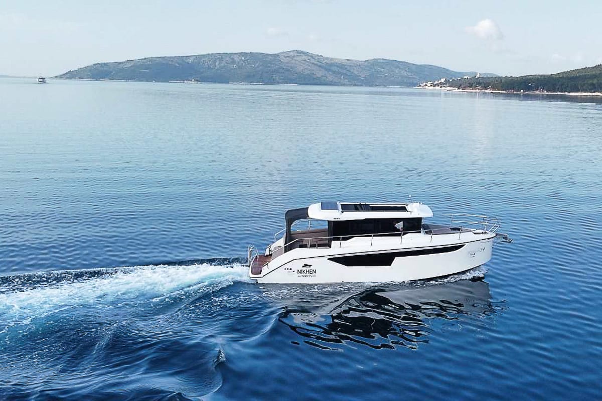 Lili, a Nikhen Yachts Nikhen Aquasun 34 Sedan yacht at Seget Donji, Croatia