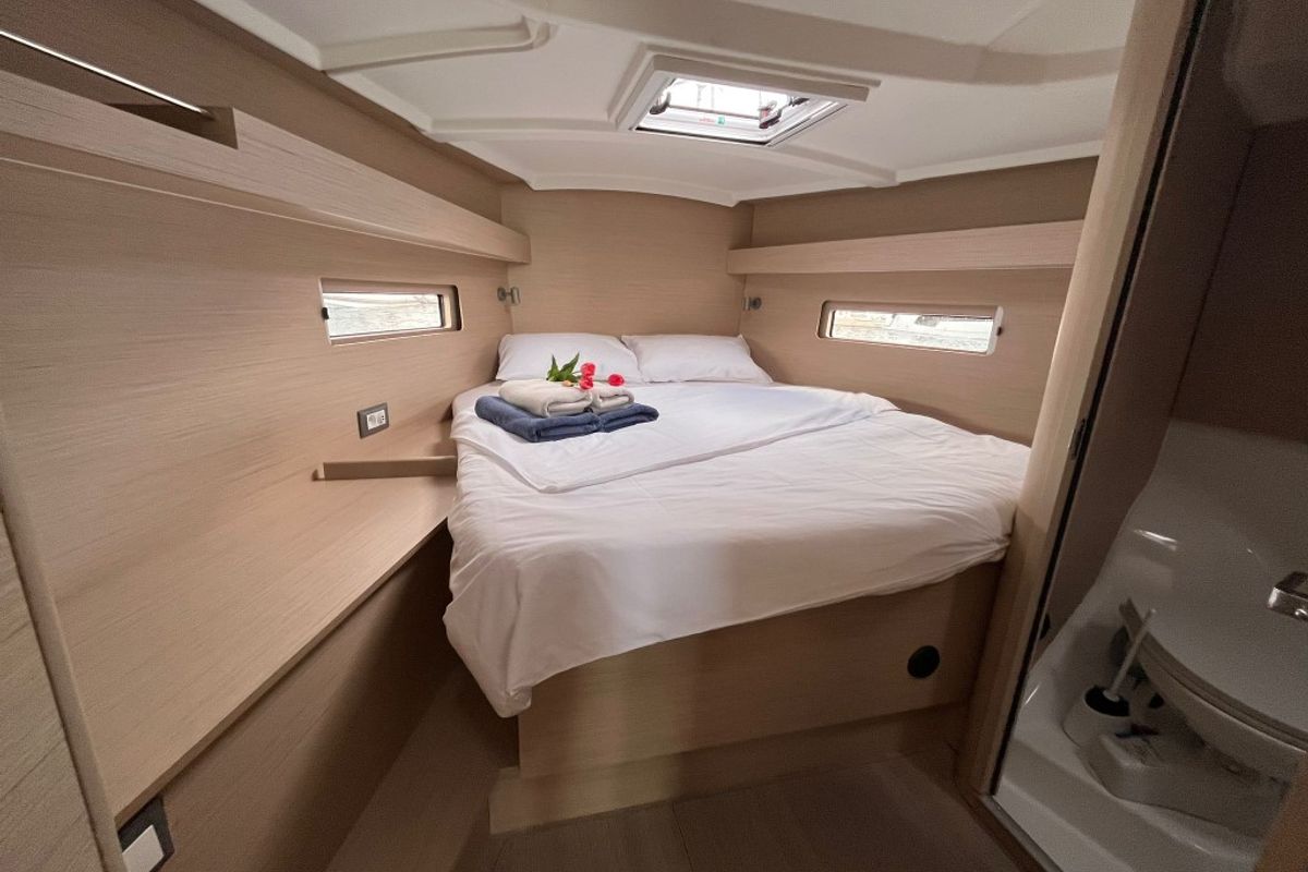 Cabin on Cosmic Dancer, a Beneteau Oceanis 40.1 sailboat at Split, Croatia
