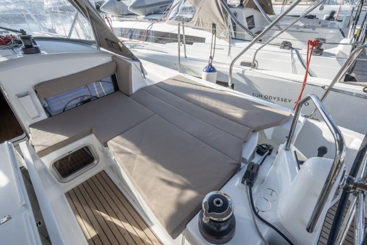Deck of Almyra 440, a Jeanneau Sun Odyssey 440 sailboat at Marpissa, Greece