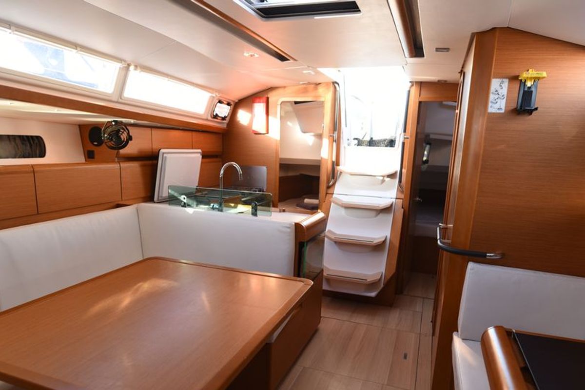 Salon of Pelagia, a Jeanneau Sun Odyssey 419 sailboat at Loutraki, Greece