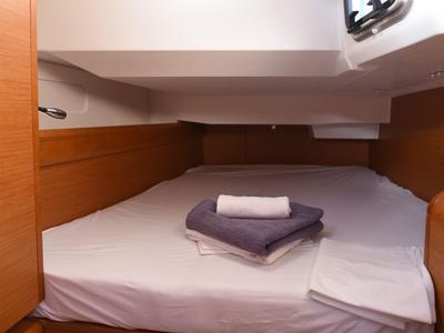 Cabin on Pelagia, a Jeanneau Sun Odyssey 419 sailboat at Loutraki, Greece