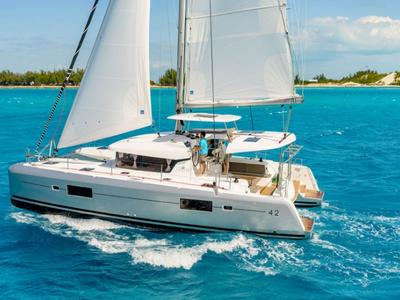 No Name: Master Cabin #1 (Cabin Charter 2 pax) FULLY CREWED, ALL EXPENSES