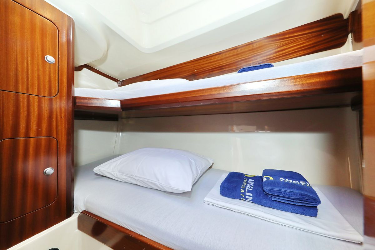 Cabin on Dugi II, a SAS - Vektor Vektor 950 motorboat at Grad Biograd na Moru, Croatia