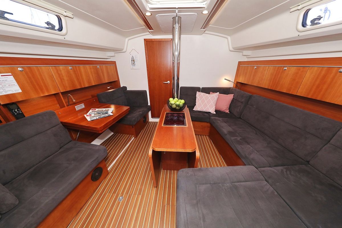 Salon of Luna, a Hanse Yachts Hanse 415 sailboat at Grad Šibenik, Croatia
