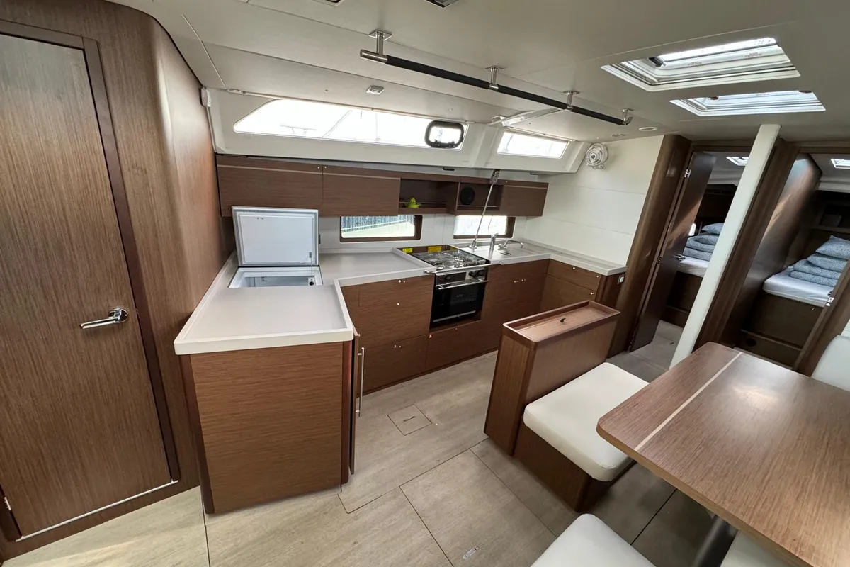 Salon of Artemis, a Beneteau Oceanis 46.1 sailboat at Općina Rogoznica, Croatia