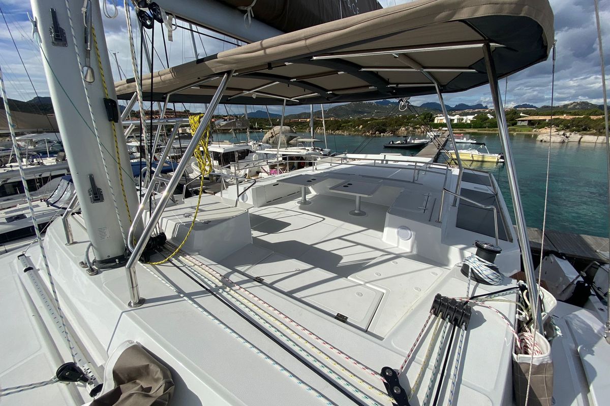 Deck of Spritz "New 2024", a Bali 5.4 catamaran at Figari/Golfo Aranci, Italy