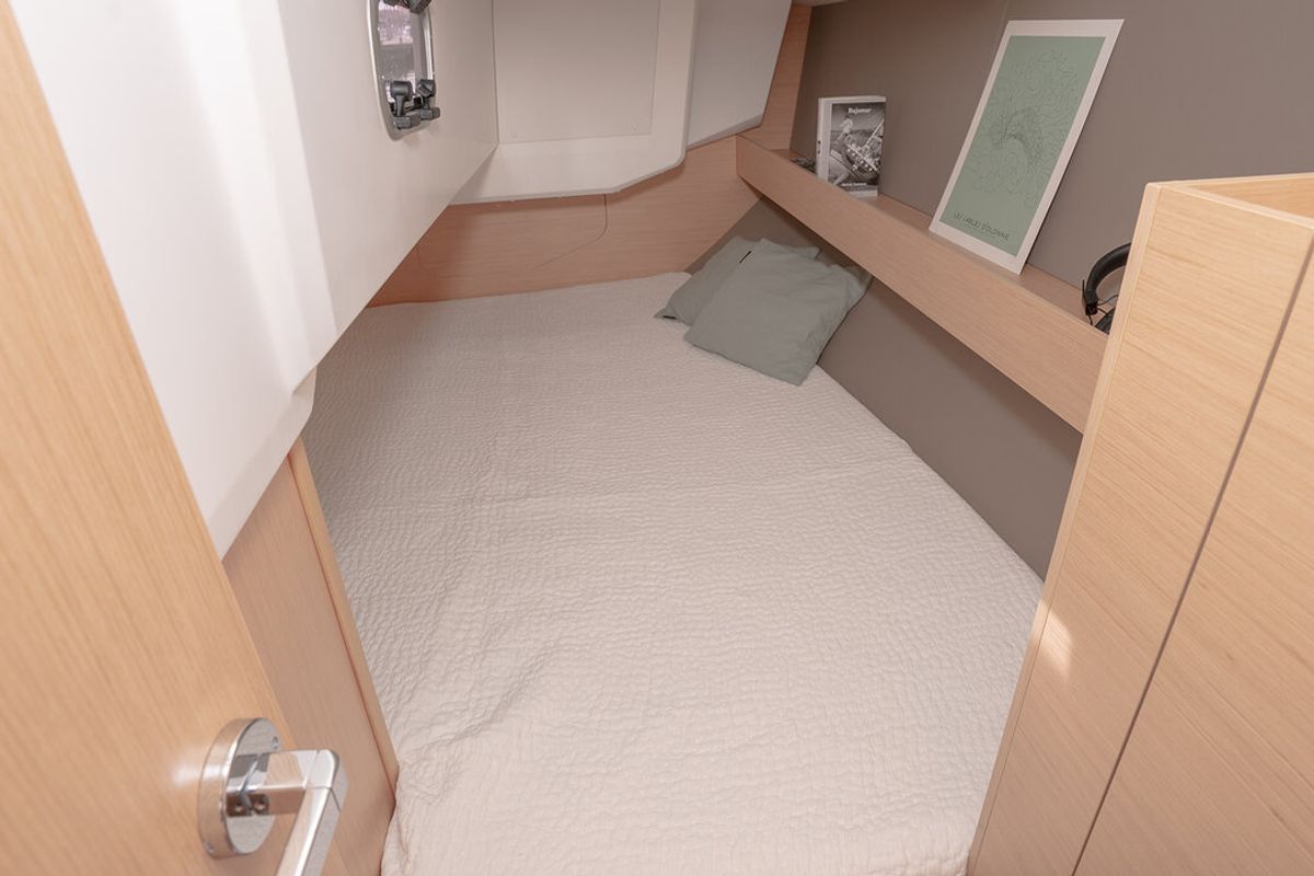 Cabin on Peanut, a Beneteau Oceanis 30.1 sailboat at Road Town, British Virgin Islands