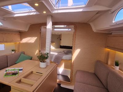 Salon of Skyline, a Dufour 37 sailboat at Vallauris, France