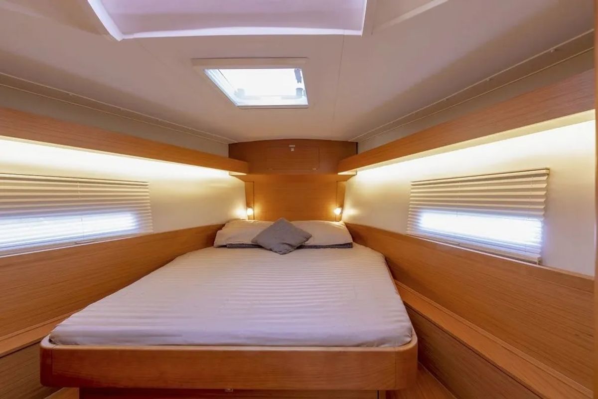 Cabin on Blue Moon 2, a Dufour 430 sailboat at Parikia, Greece