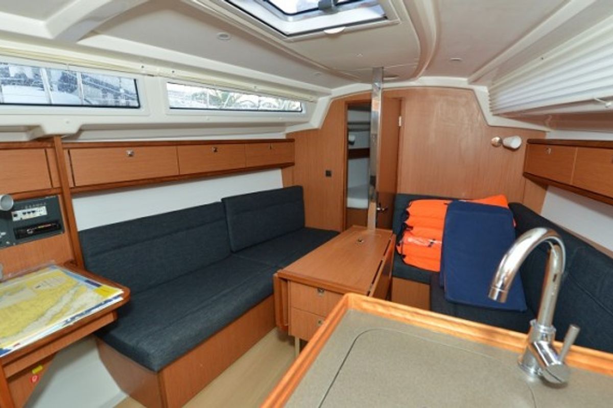Salon of Ami, a Bavaria Cruiser 33 sailboat at Pirovac, Croatia