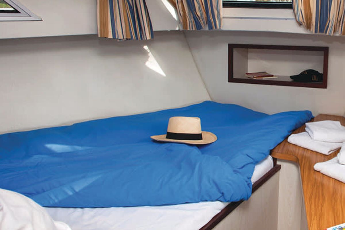 Cabin on Corvette A - Budget 15, a Cygnet Corvette A motorboat at Portiragnes, France