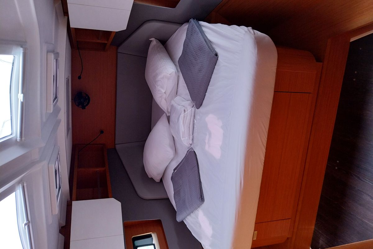 Cabin on Panagiotis, a Dufour 41 sailboat at Volos Municipality, Greece
