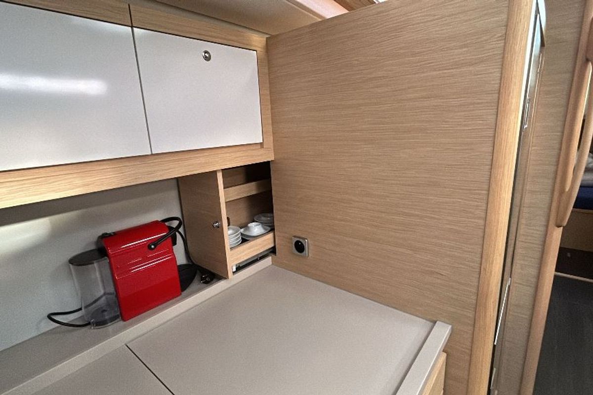 Galley of AN, a Dufour 470 sailboat at es Jonquet, Spain