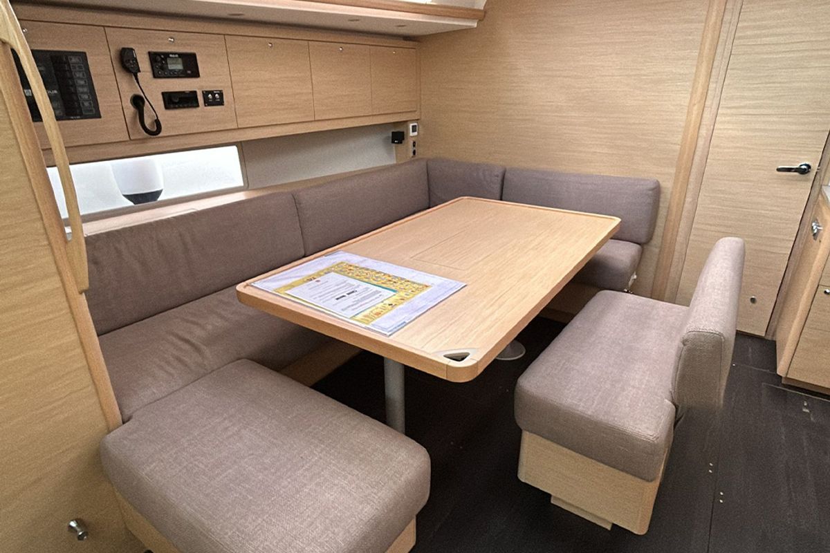 Salon of AN, a Dufour 470 sailboat at es Jonquet, Spain
