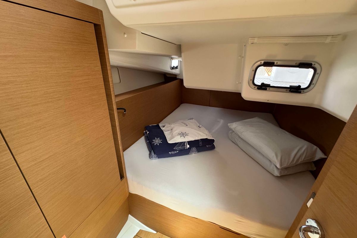 Cabin on Bohemian Rhapsody, a Jeanneau Sun Odyssey 440 sailboat at Općina Sukošan, Croatia