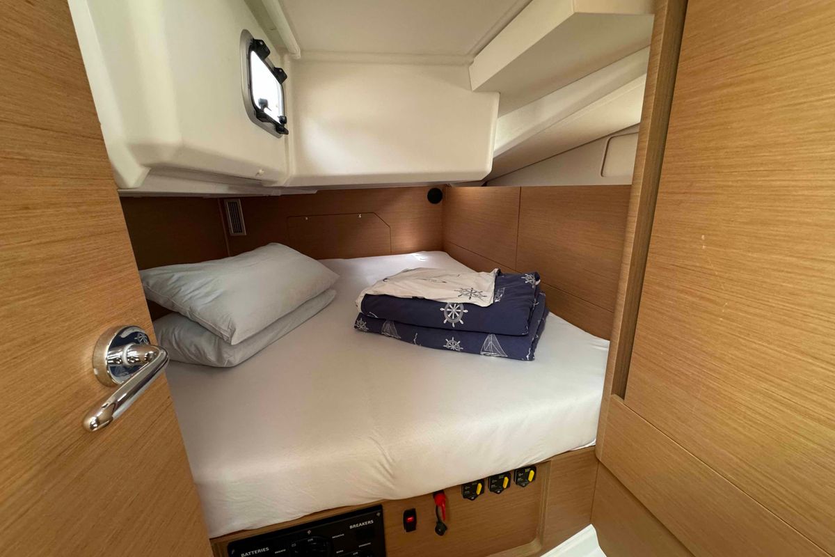 Cabin on Bohemian Rhapsody, a Jeanneau Sun Odyssey 440 sailboat at Općina Sukošan, Croatia