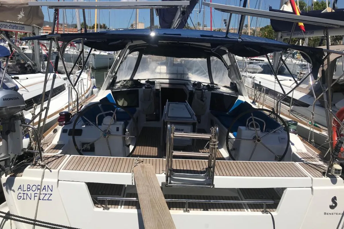 Alboran Gin Fizz, a Beneteau Oceanis 45 sailboat at Elephant Butte Estates, United States