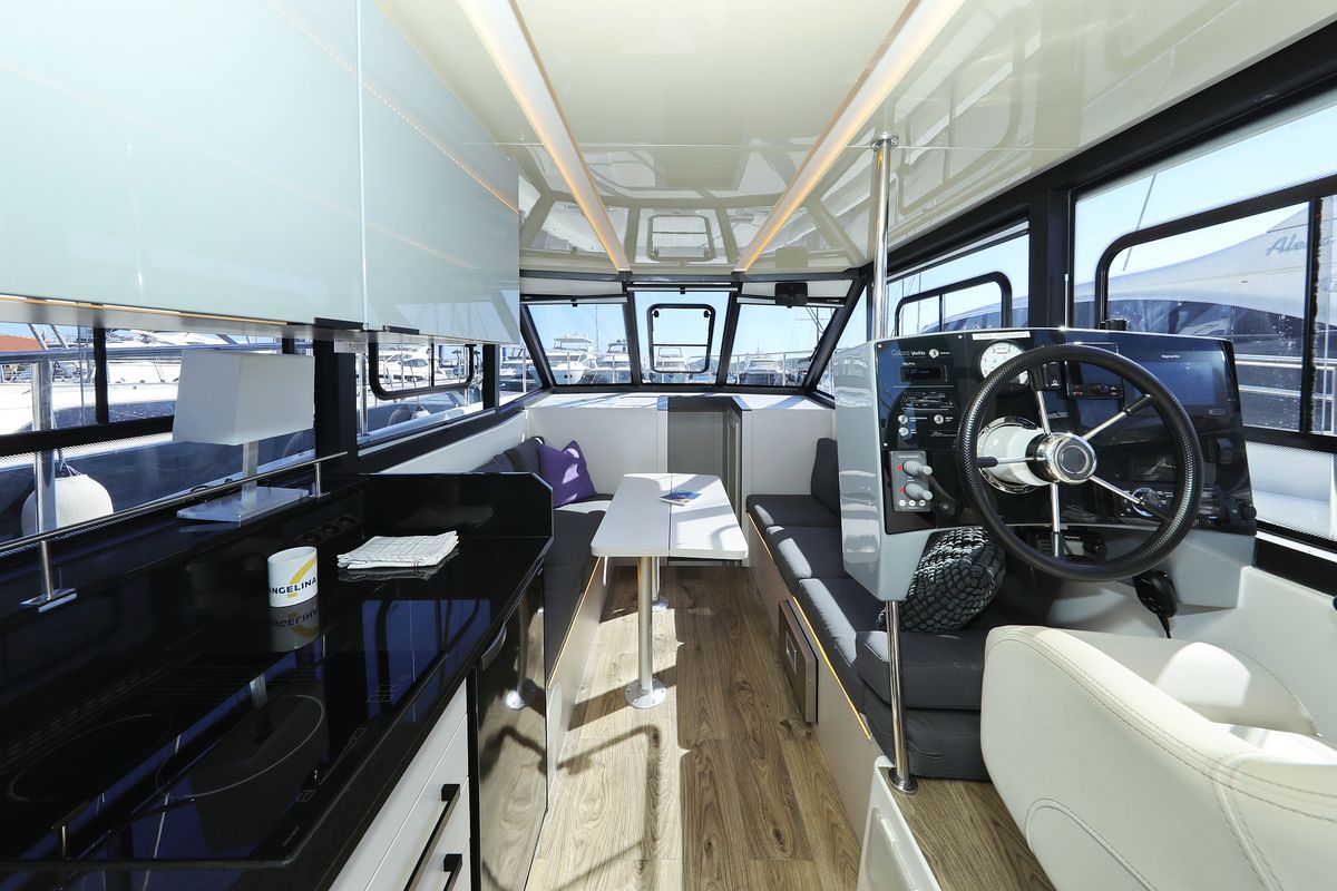 Salon of Nanda, a Cobra Yachts Futura 40 Grand Horizon yacht at Punat, Croatia