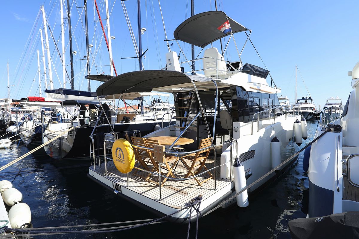 Exterior view of Nanda, a Cobra Yachts Futura 40 Grand Horizon yacht at Punat, Croatia